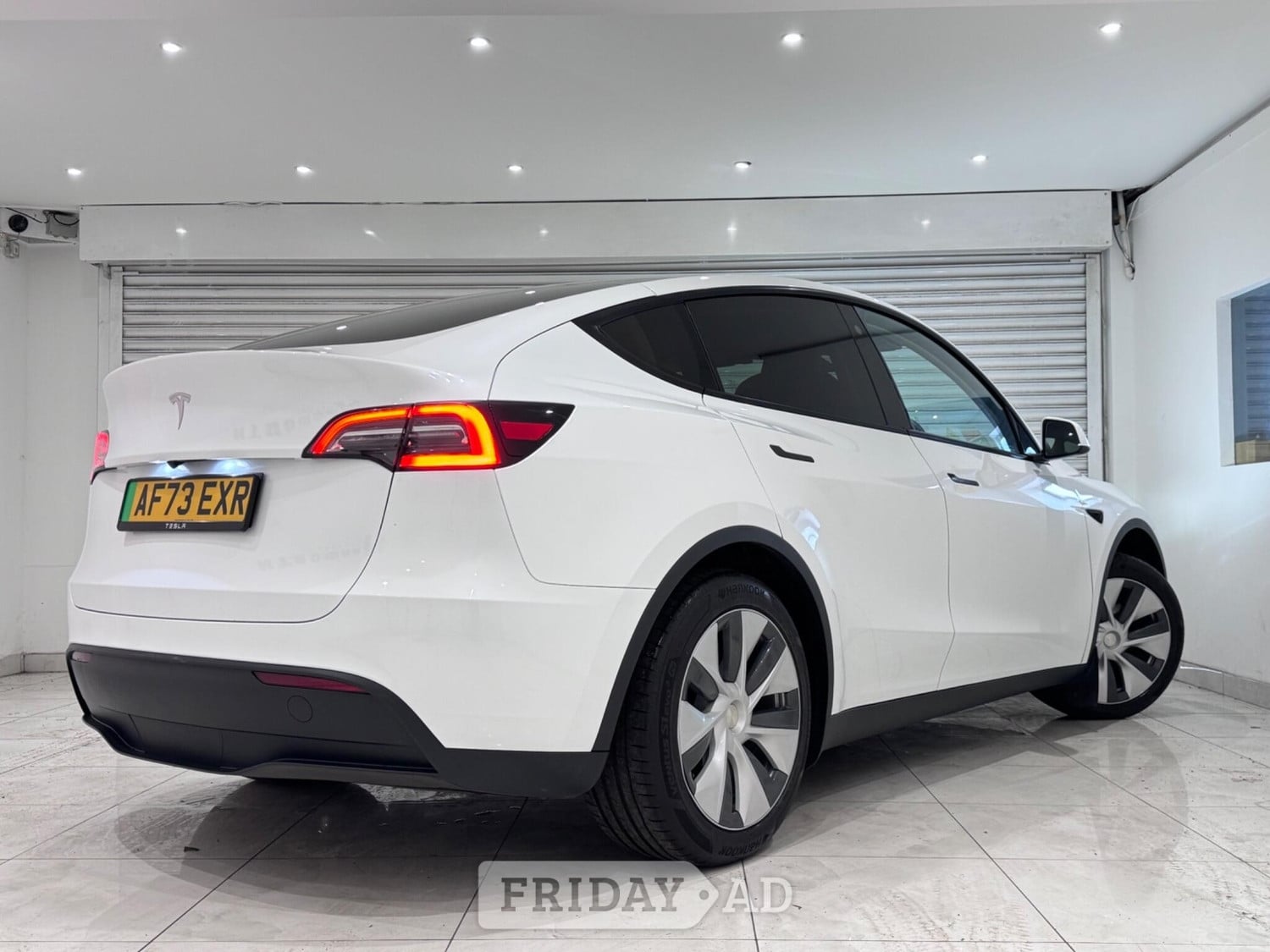 [ berth ]Tesla Model Y