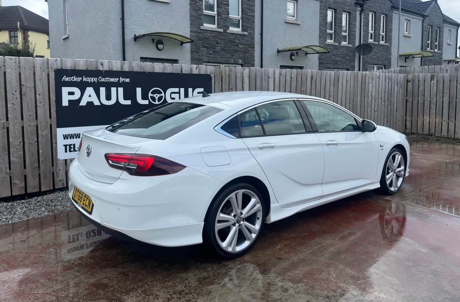 [ berth ]Vauxhall Insignia