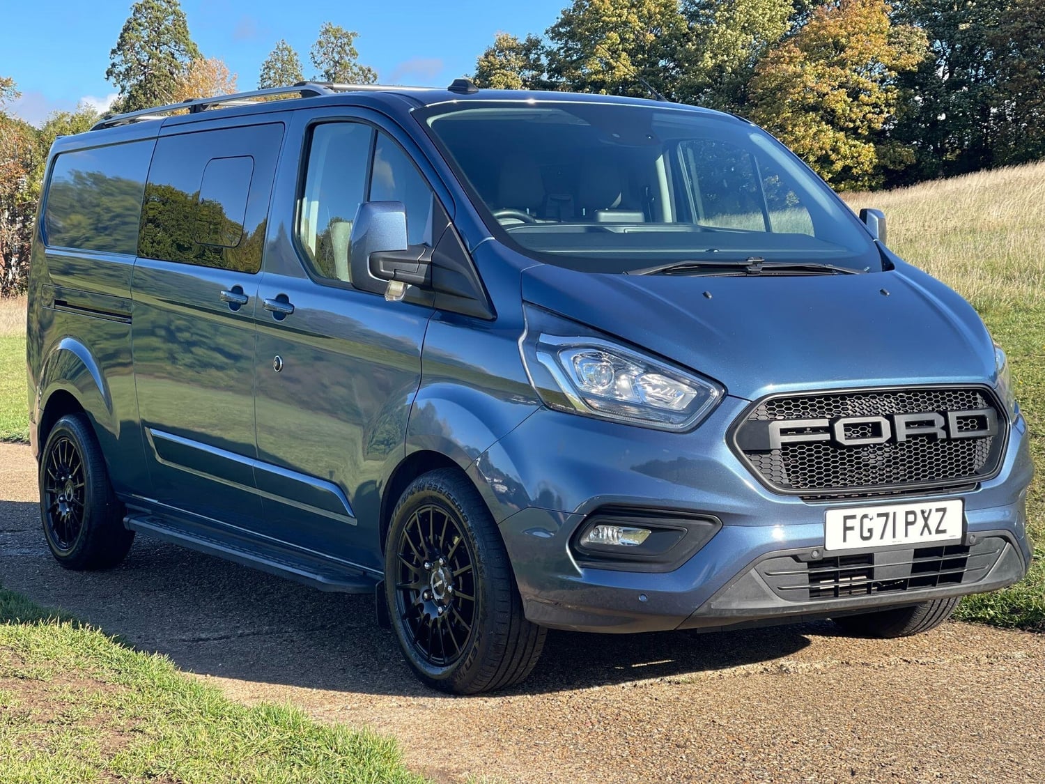 [ berth ]Ford Transit Custom