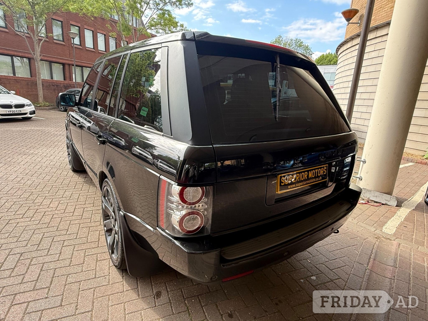 Land Rover Range Rover 2010 - Cars in Staines