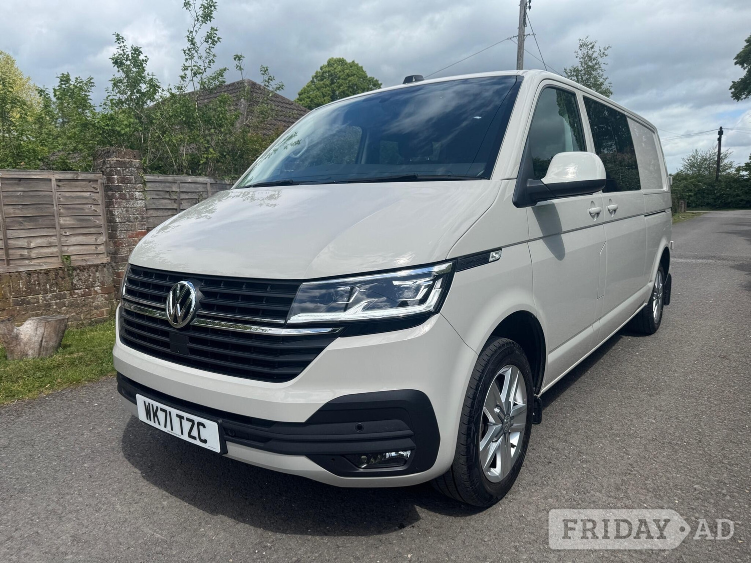 Volkswagen Transporter 2021 in High Wycombe