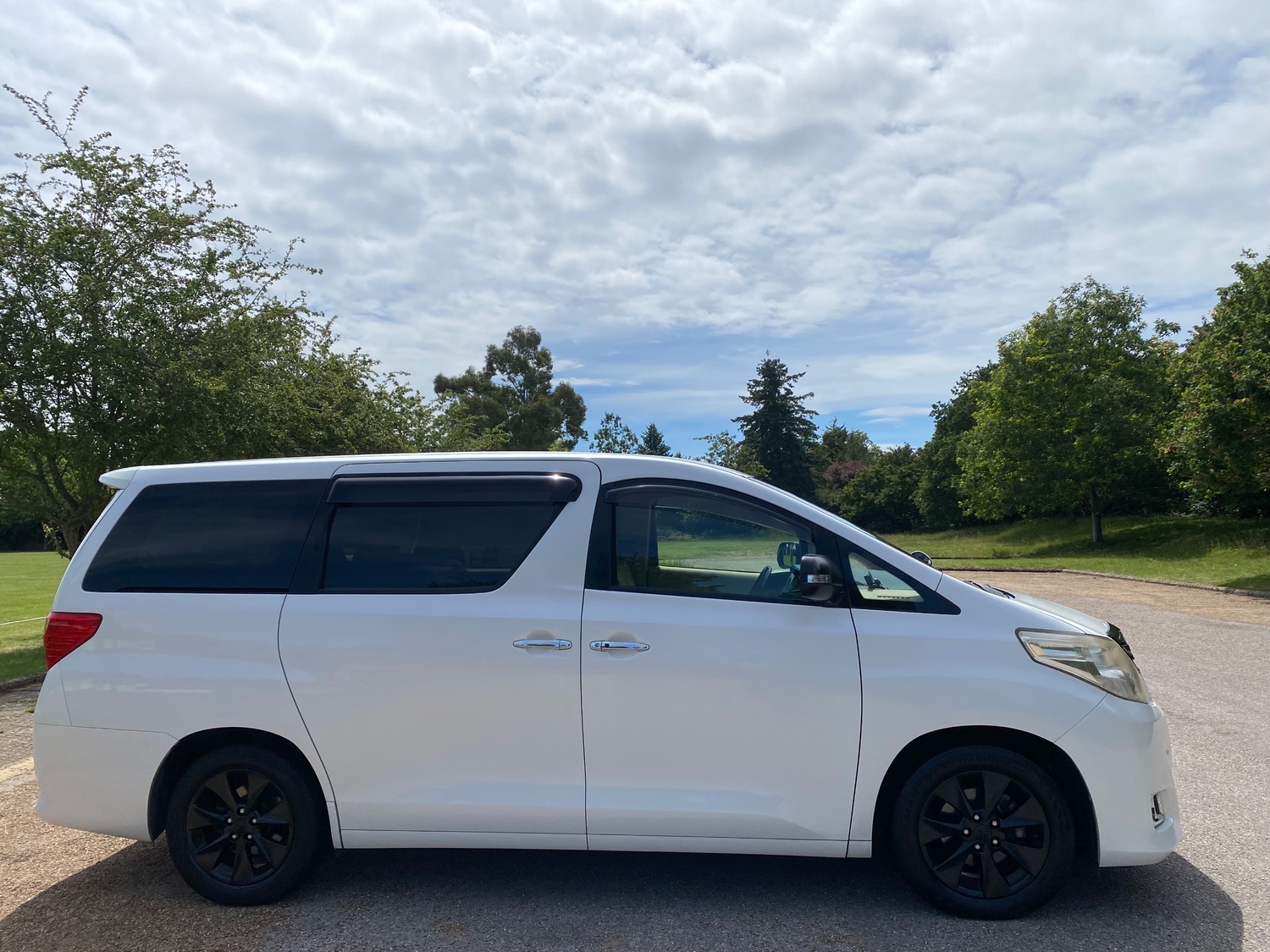 [ berth ]Toyota Alphard