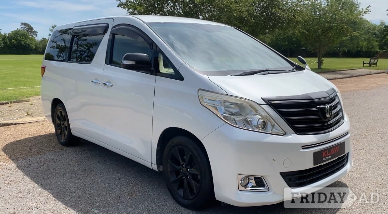 Toyota Alphard 2012 in Slough