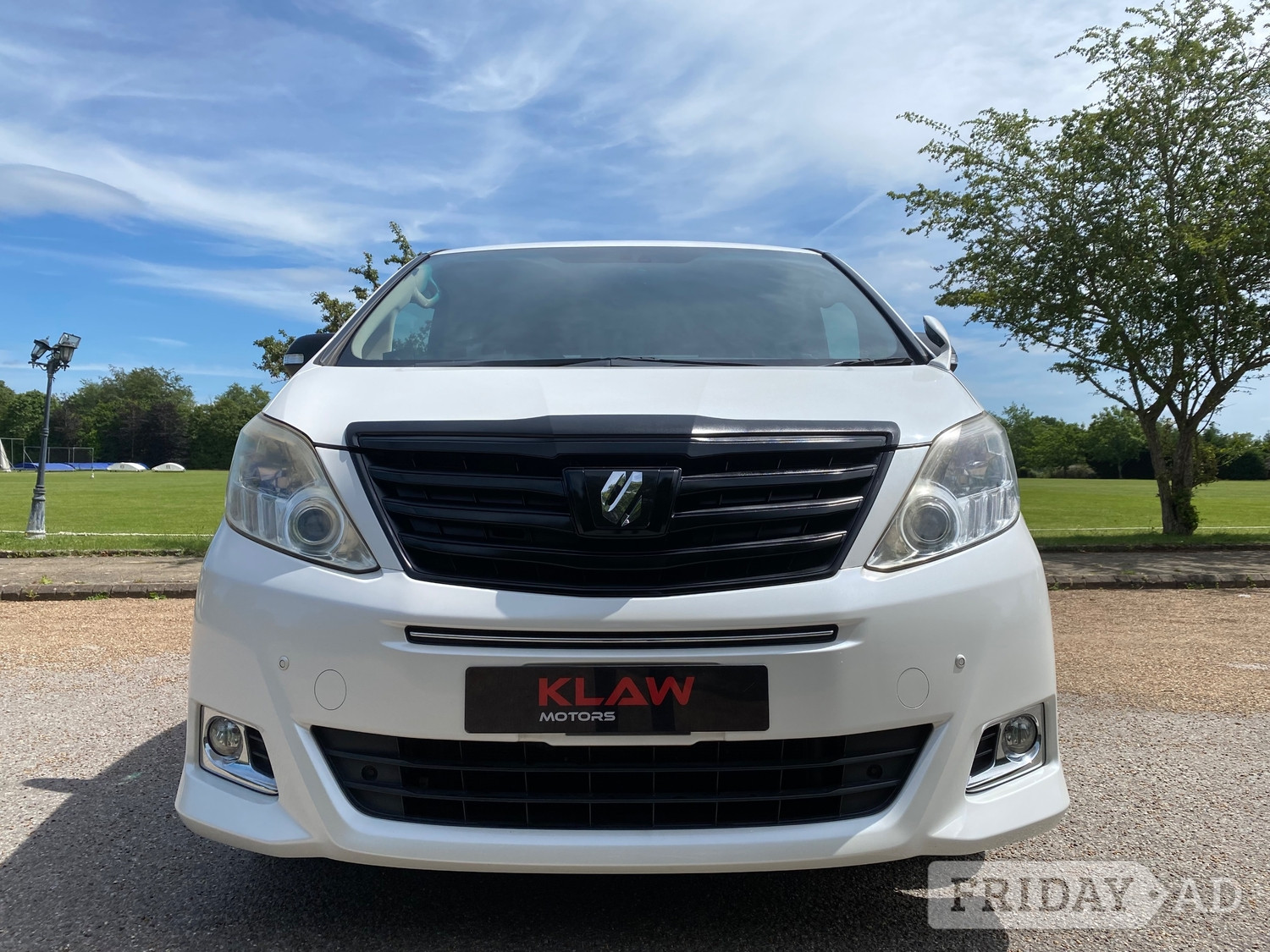 Toyota Alphard 2012 - Cars in Slough
