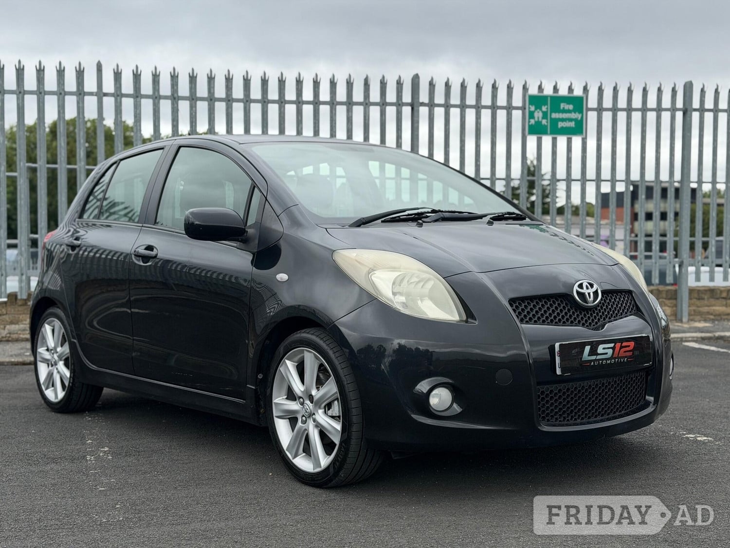 Toyota Yaris 2008 in Leeds