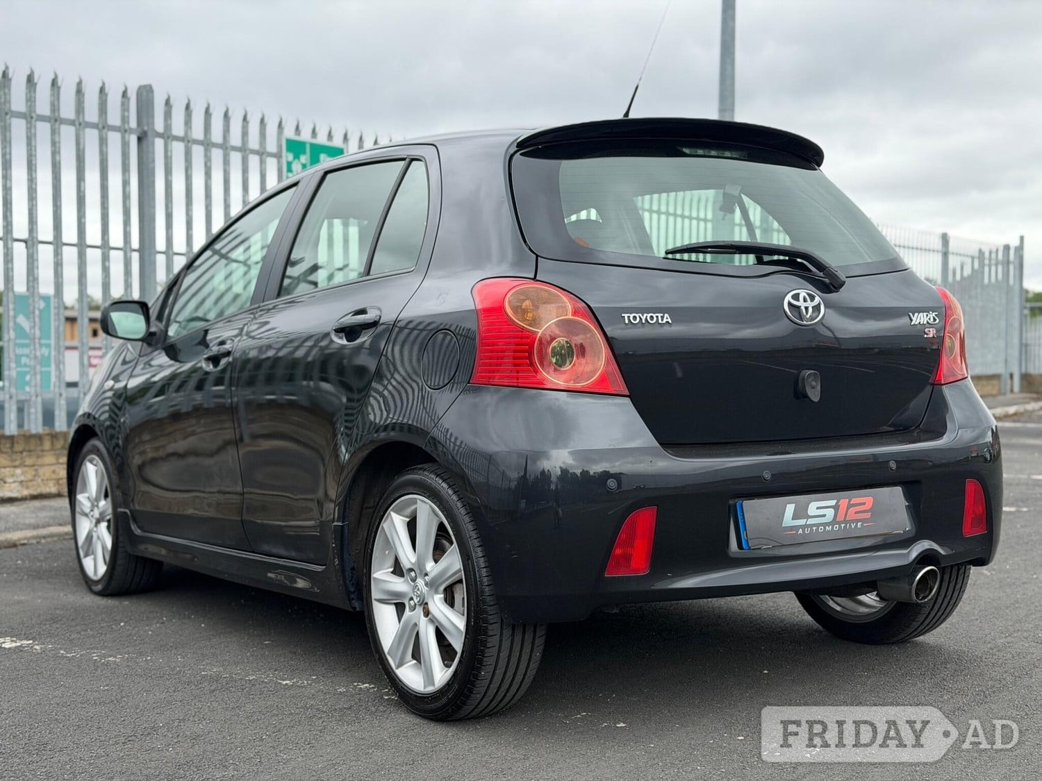 Toyota Yaris 2008 - Cars in Leeds