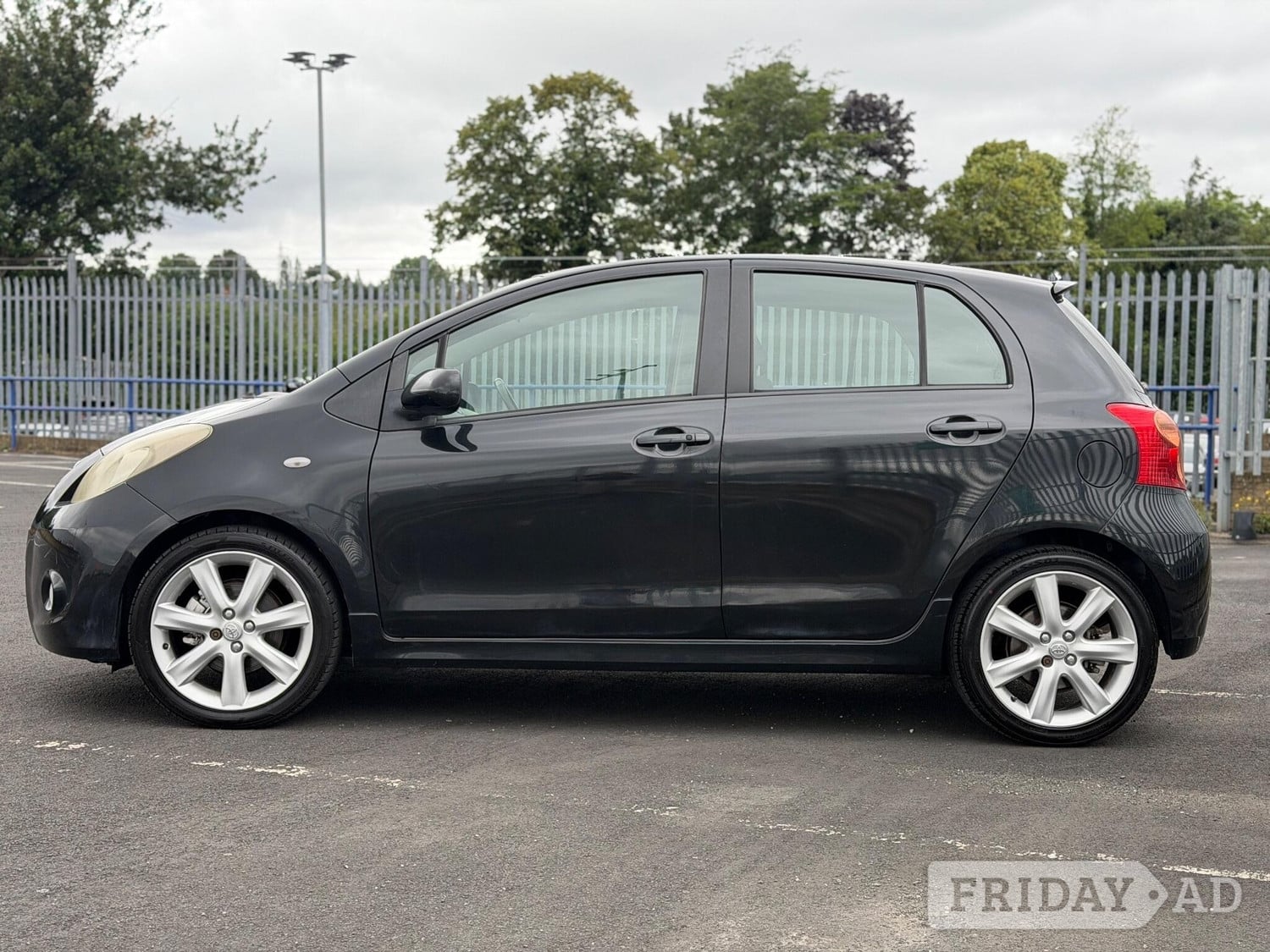 Toyota Yaris 2008 - Cars