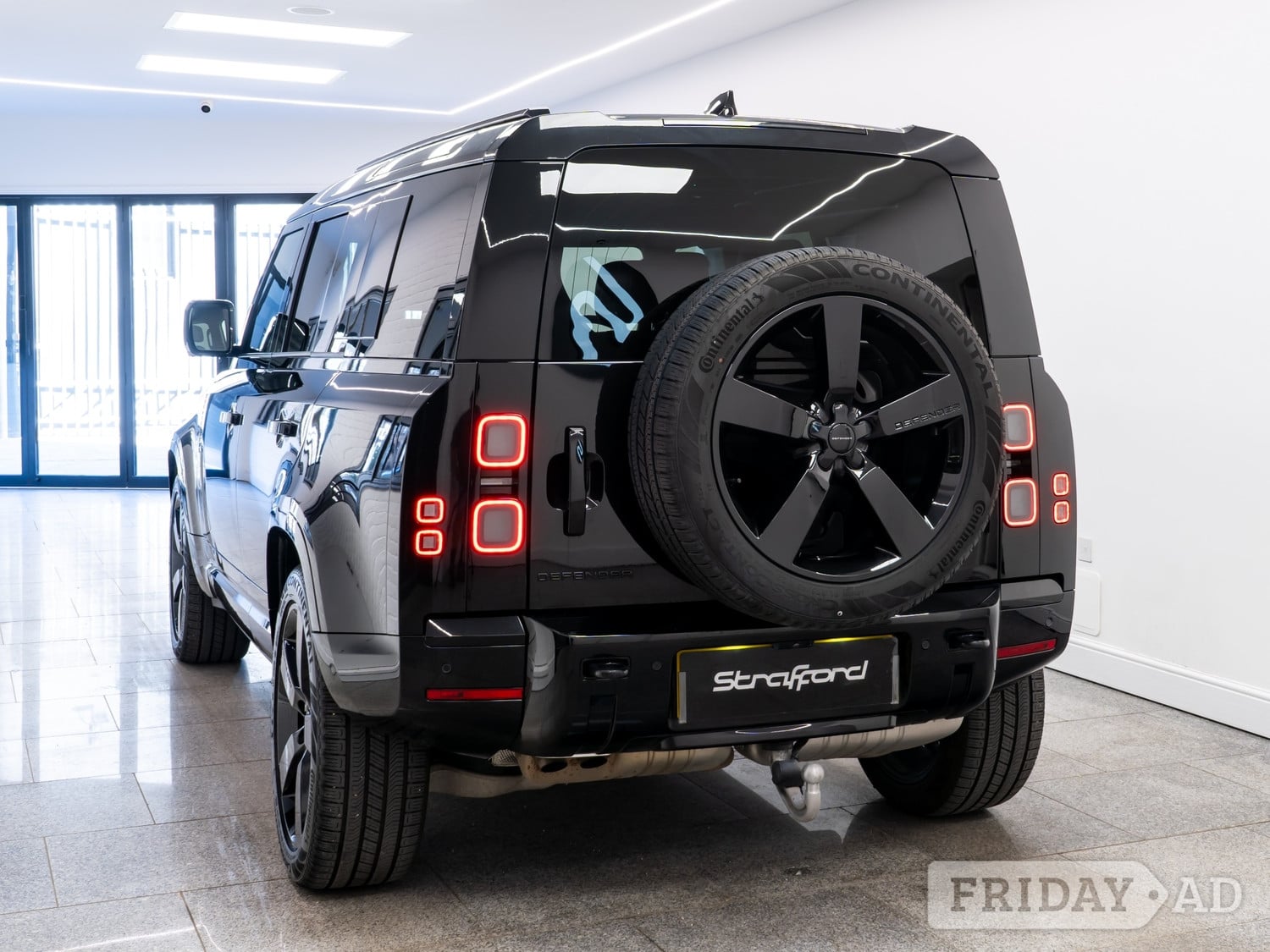 Land Rover Defender 110 2025 - Cars in Brighton