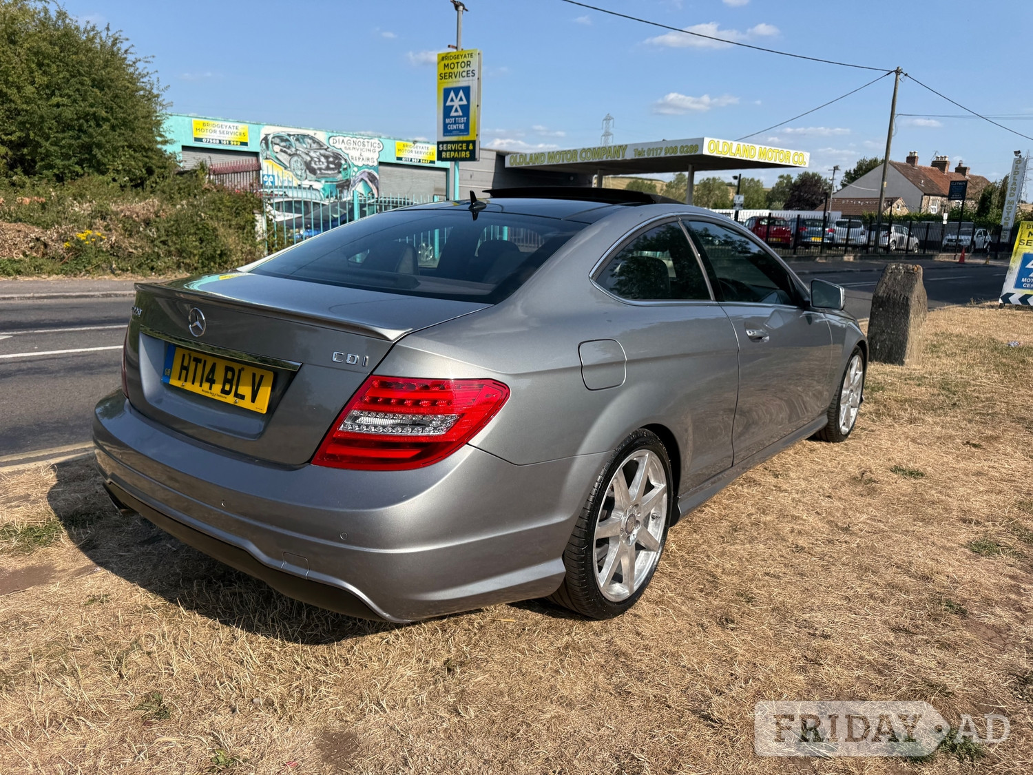 [ berth ]Mercedes-Benz C Class