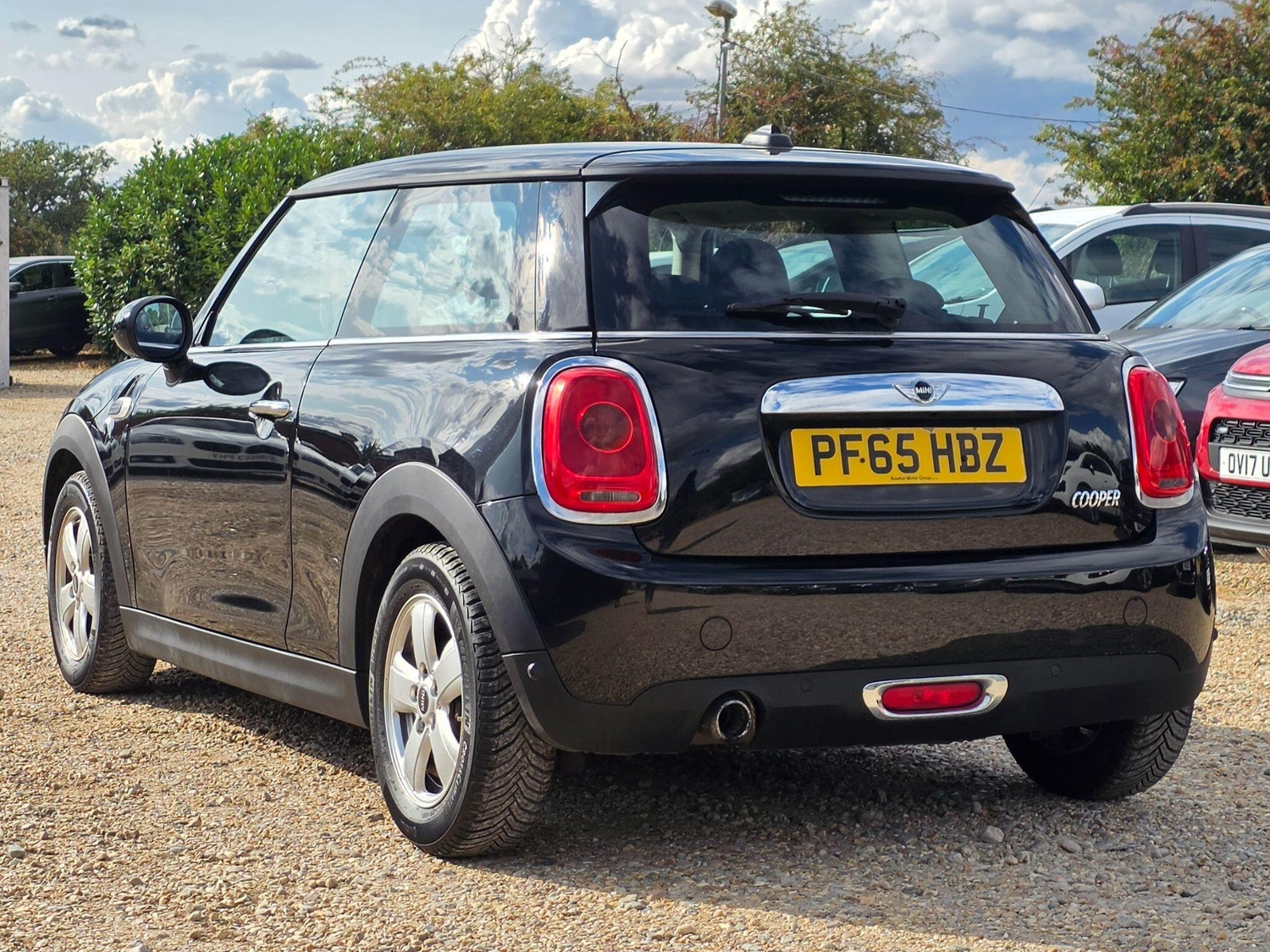 Mini Hatch 2015 - Cars in Shefford
