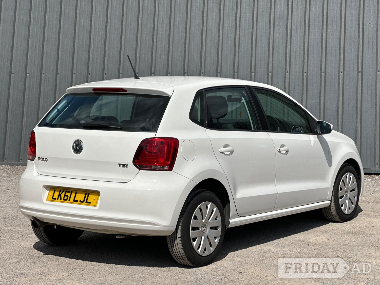 Volkswagen Polo 2011 - Cars