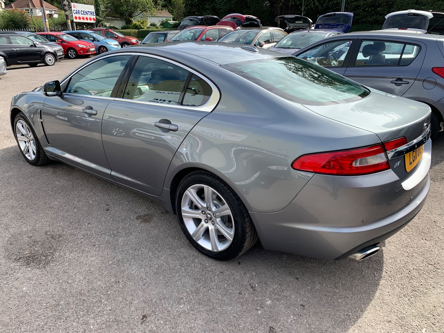 Jaguar XF 2011 - Cars in Hengoed