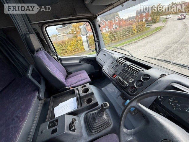 Prater  Mercedes-Benz Horsebox - Trailers & Horseboxes