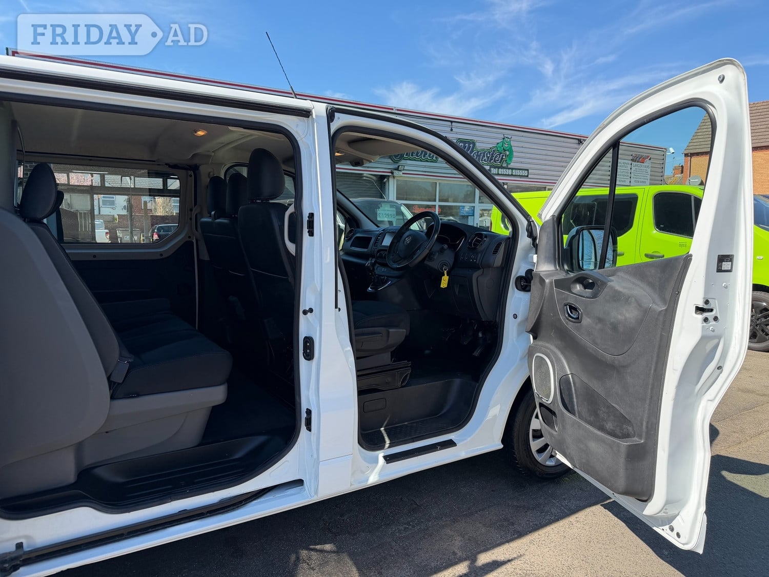 [ berth ]Vauxhall Vivaro