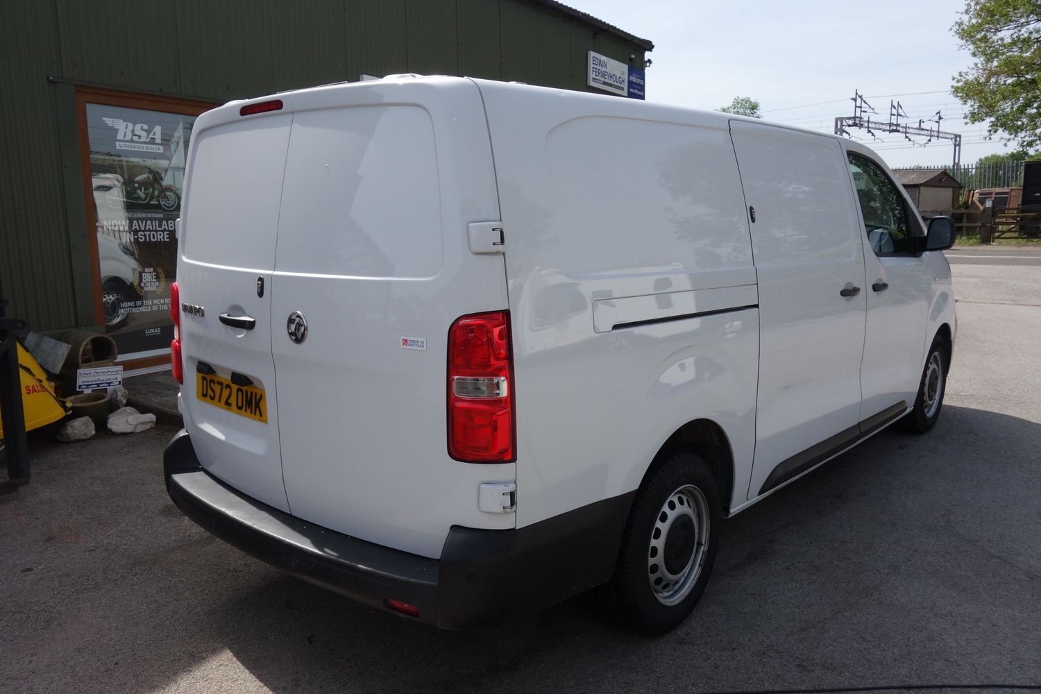 [ berth ]Vauxhall Vivaro