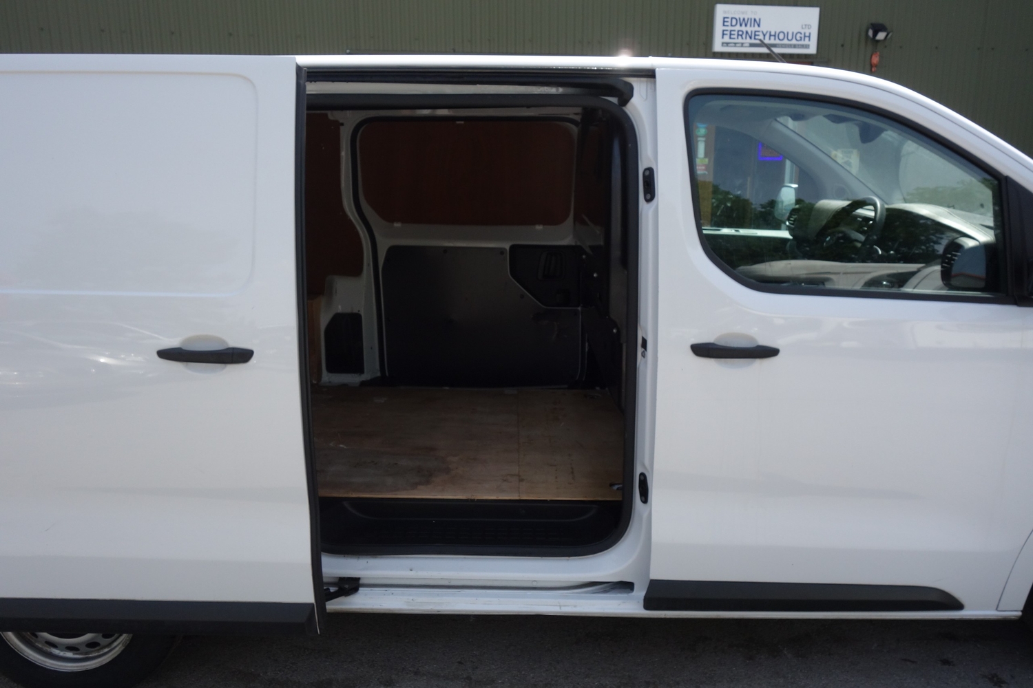 Vauxhall Vivaro 2022 - Vans & Commercial Vehicles