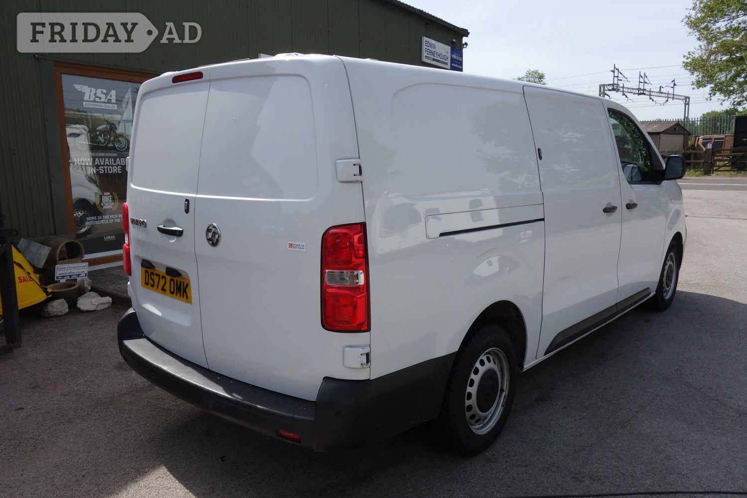 [ berth ]Vauxhall Vivaro