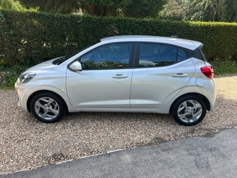 Hyundai i10 2021