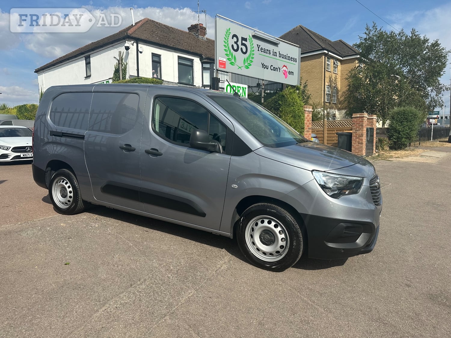 Vauxhall Combo 2023 in Dunstable