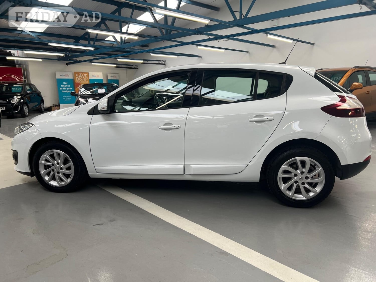 Renault Megane 2015 - Cars in Bolton