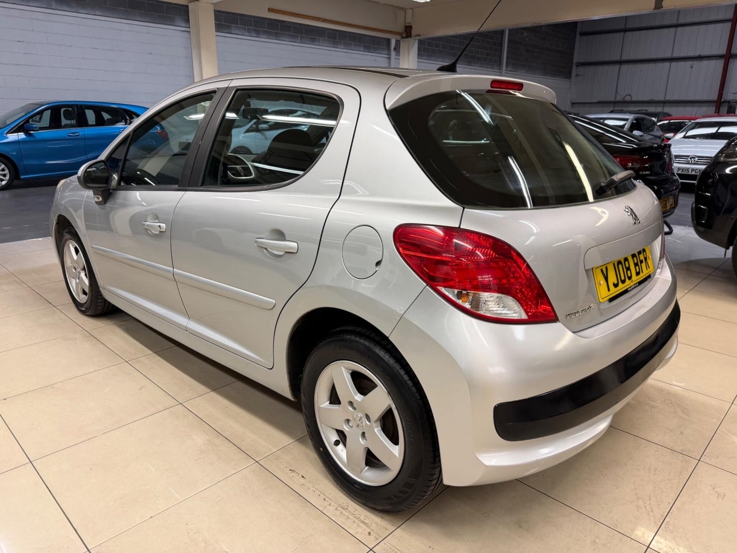 Peugeot 207 2008 - Cars