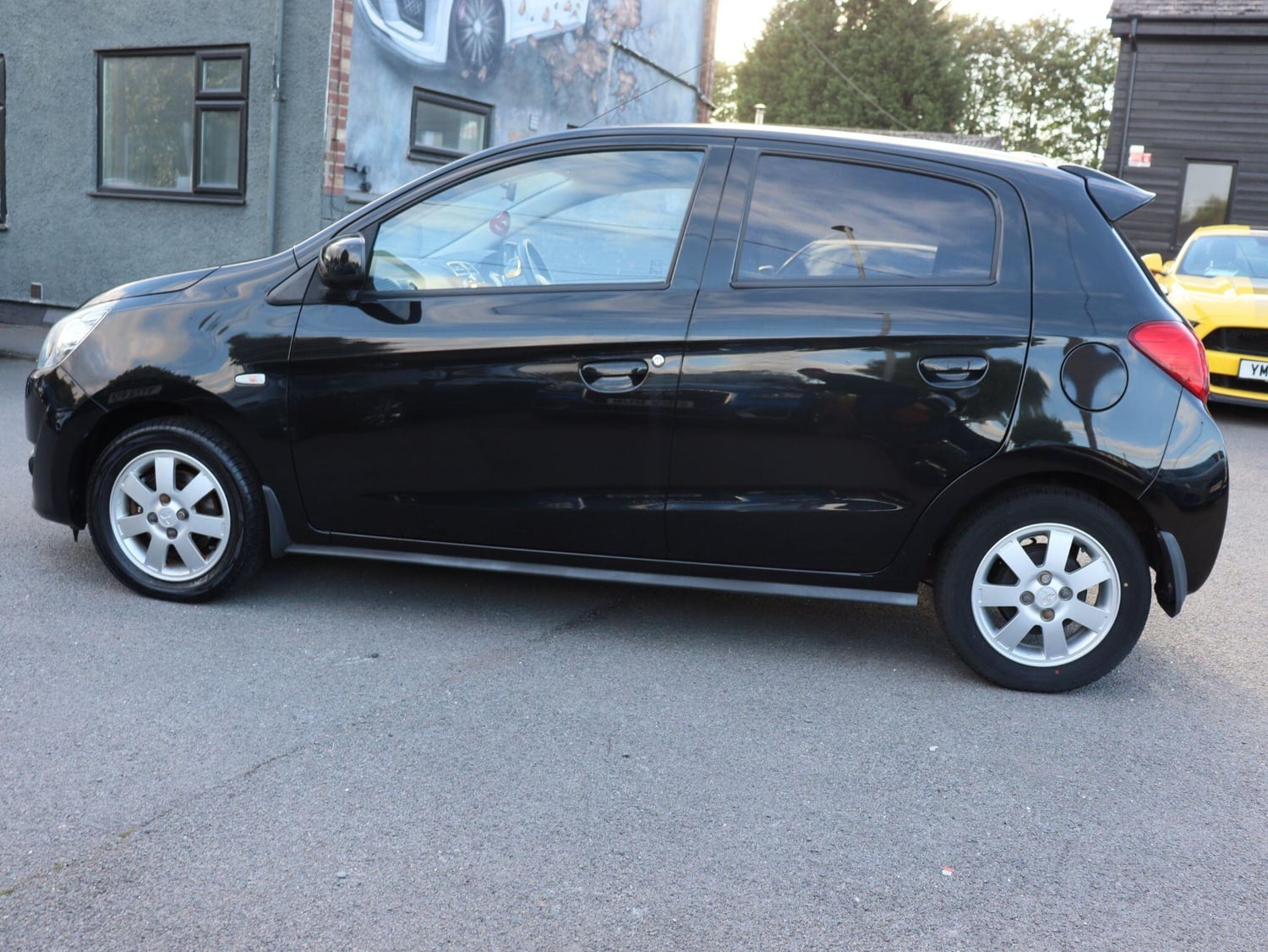 Mitsubishi Mirage 2015 - Cars