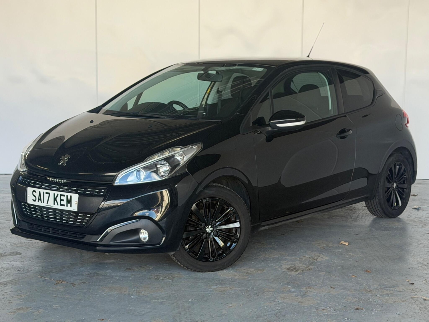 [ berth ]Peugeot 208