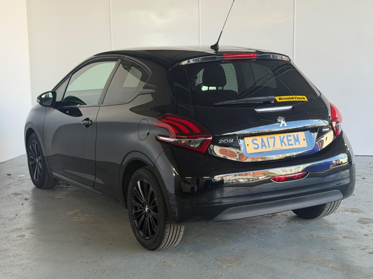 Peugeot 208 2017 - Cars in Manchester