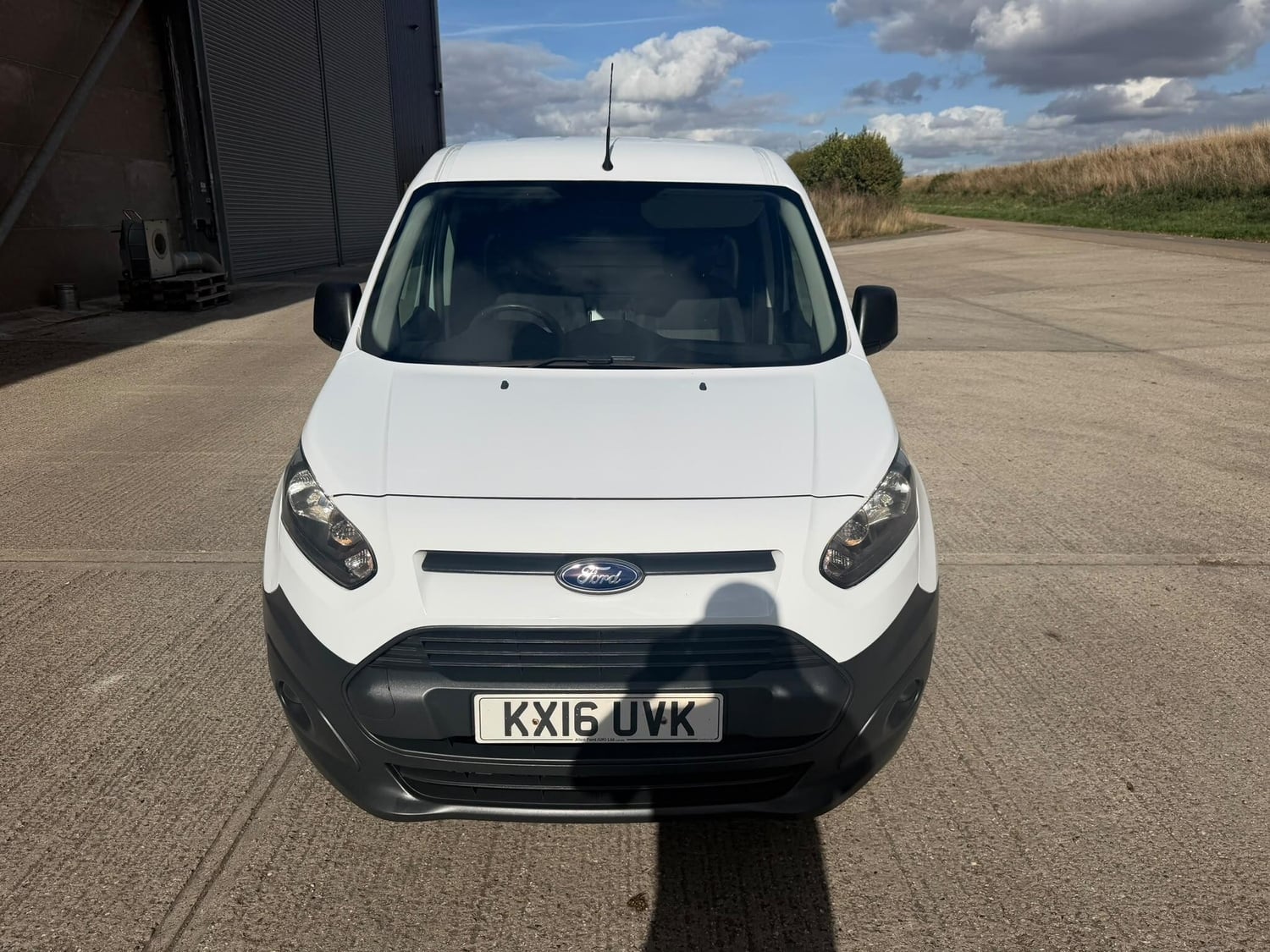 Ford Transit Connect 2016 - Vans & Commercial Vehicles in Newbury