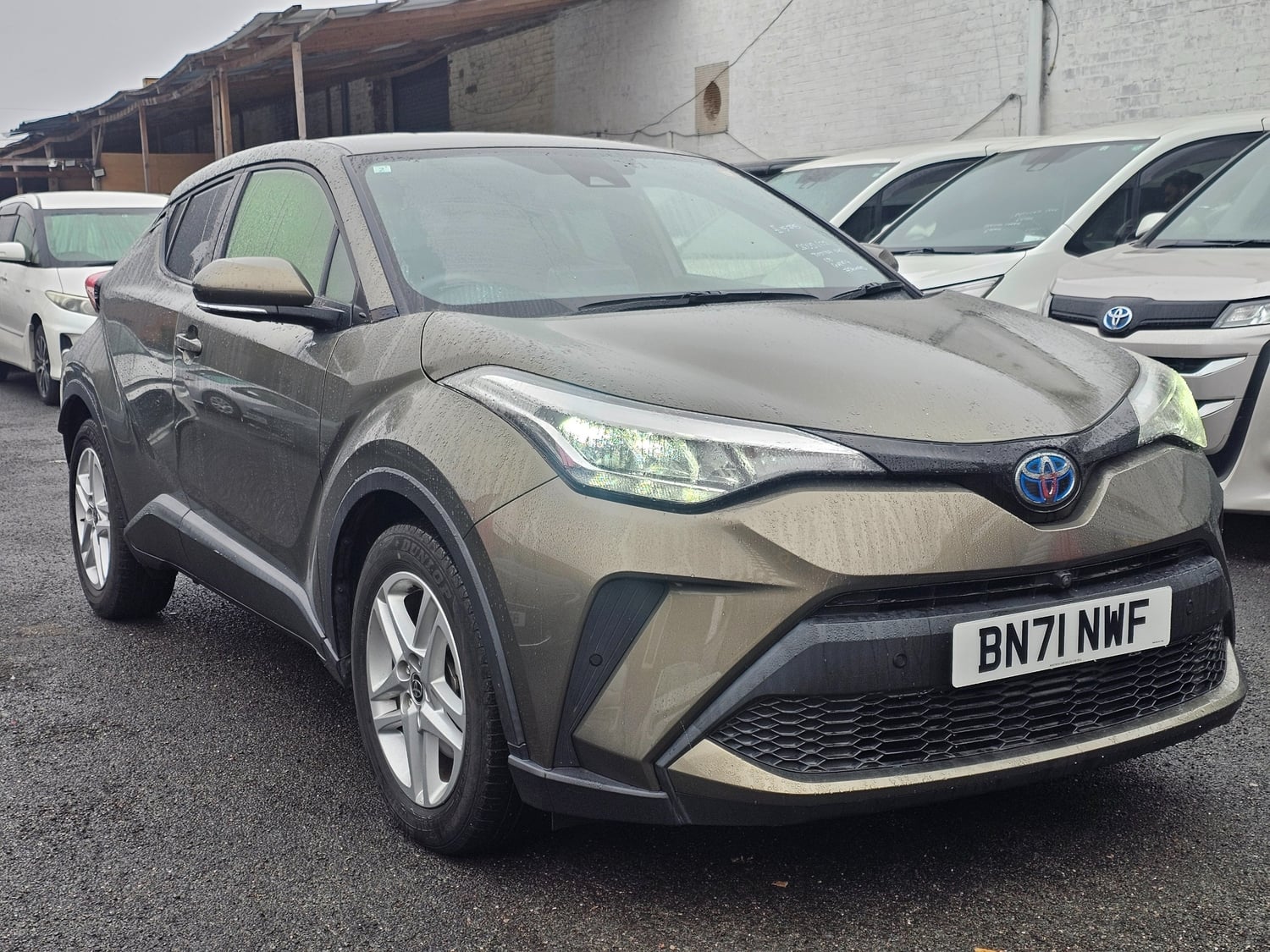 [ berth ]Toyota C-HR