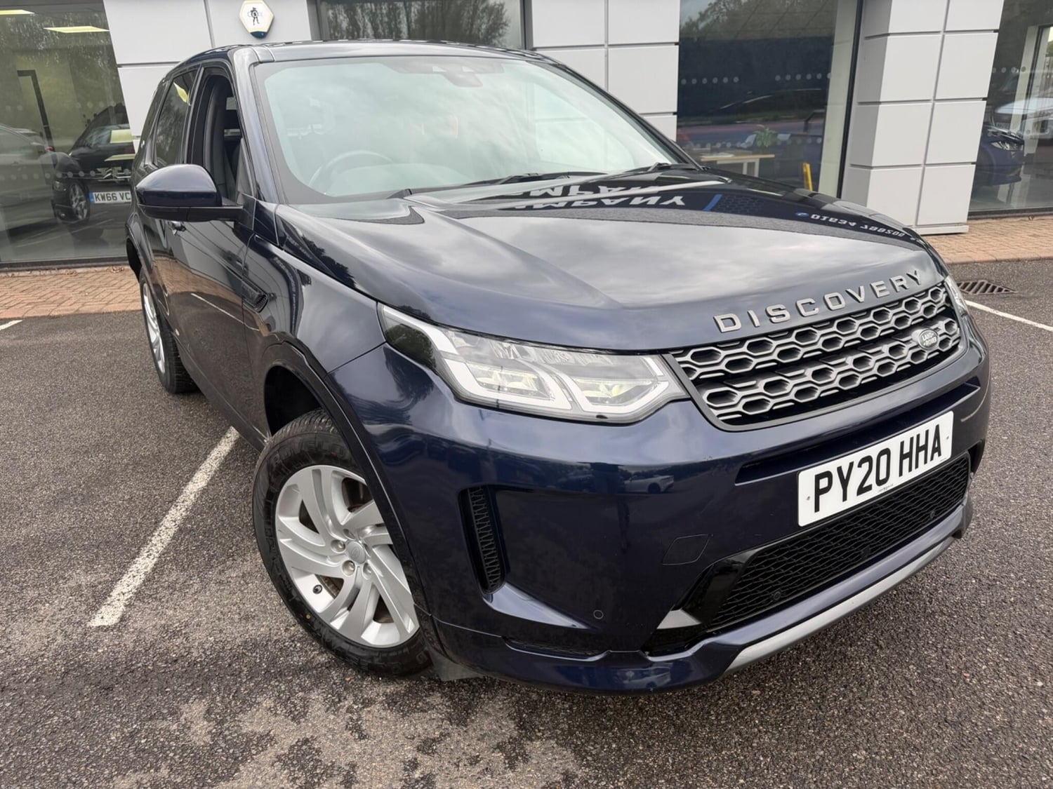 [ berth ]Land Rover Discovery Sport