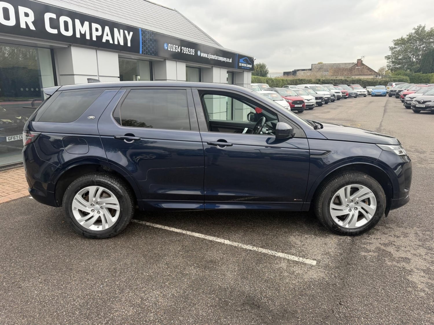 Land Rover Discovery Sport 2020 - Cars in Gillingham