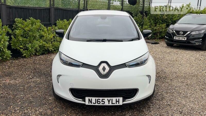 [ berth ]Renault Zoe