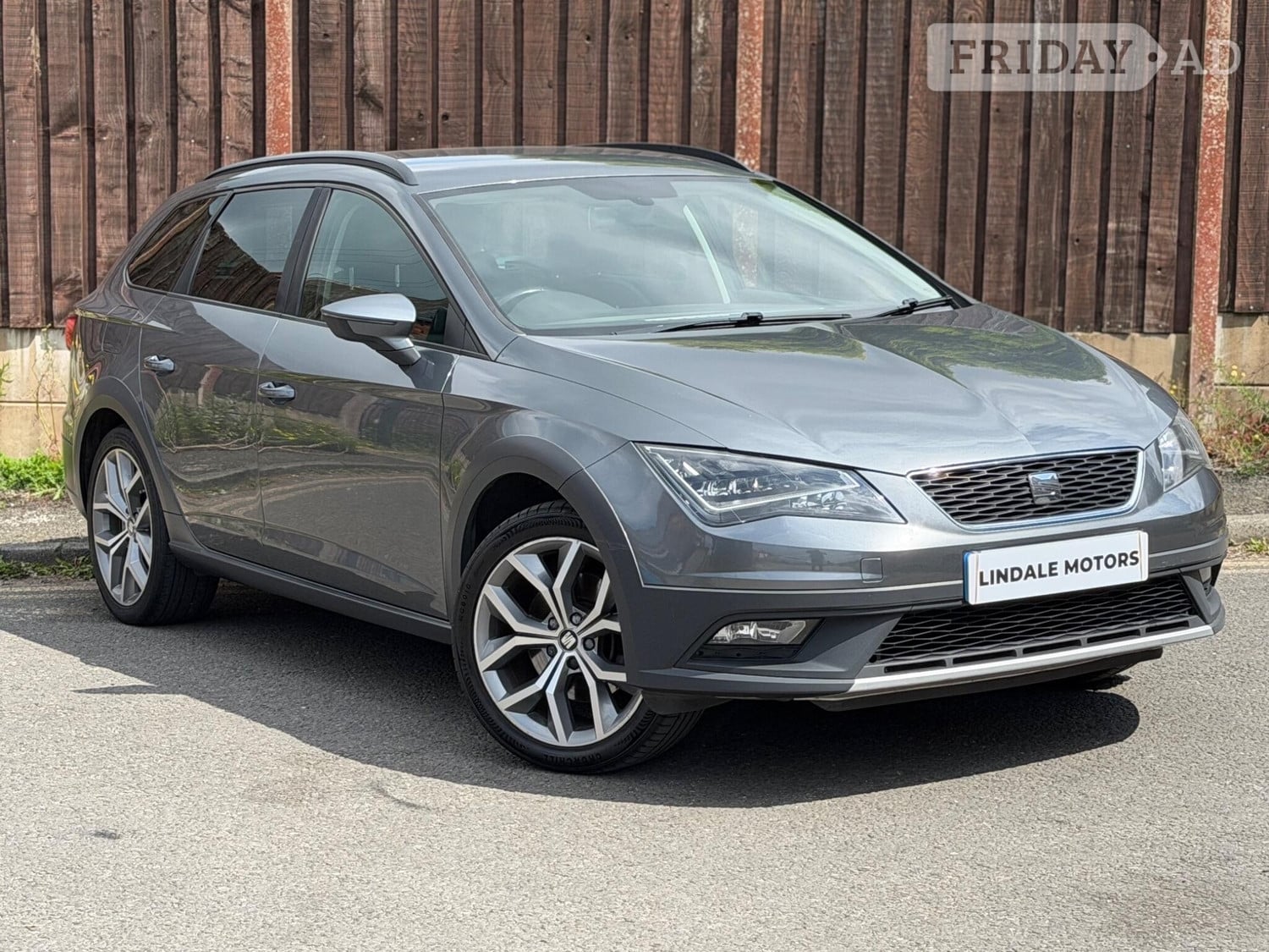 SEAT Leon 2015 in Oldham