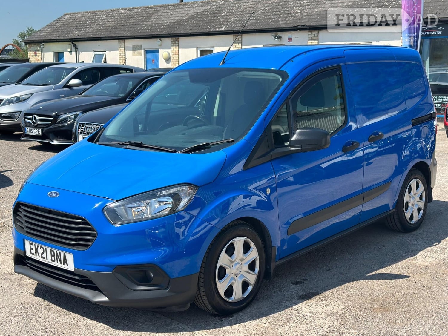 [ berth ]Ford Transit Courier