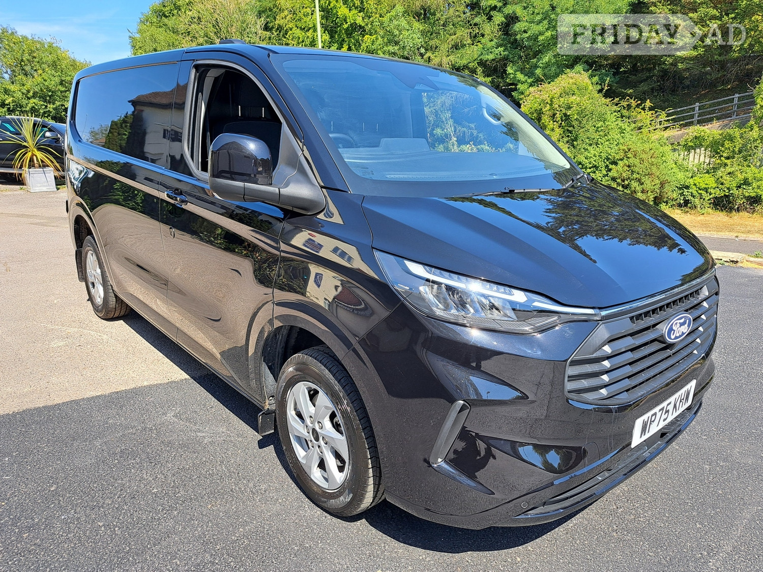 [ berth ]Ford Transit Custom