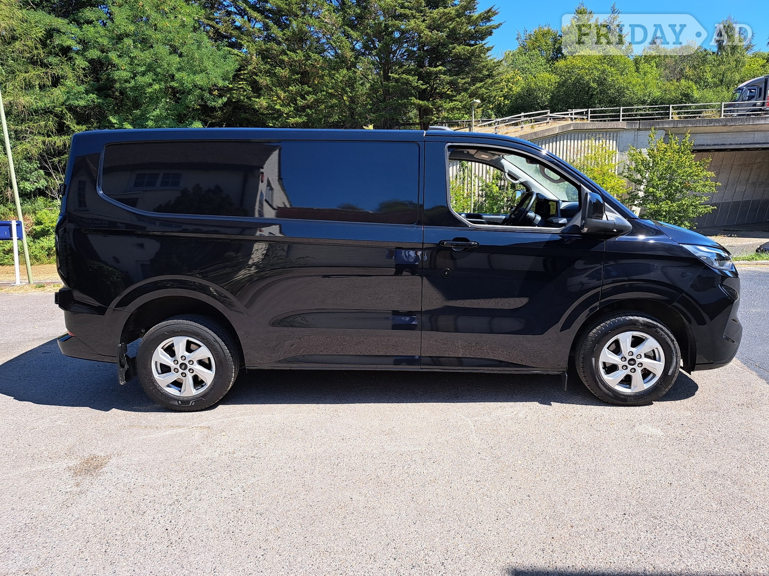 Ford Transit Custom 2025 - Vans & Commercial Vehicles