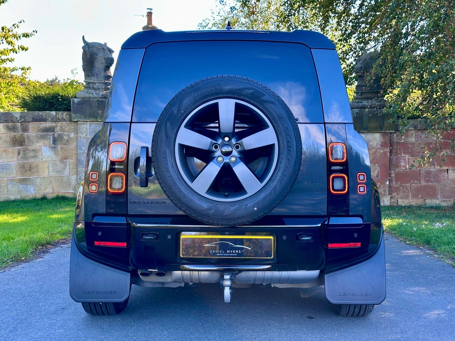 Land Rover Defender 90 2026 - Vans & Commercial Vehicles