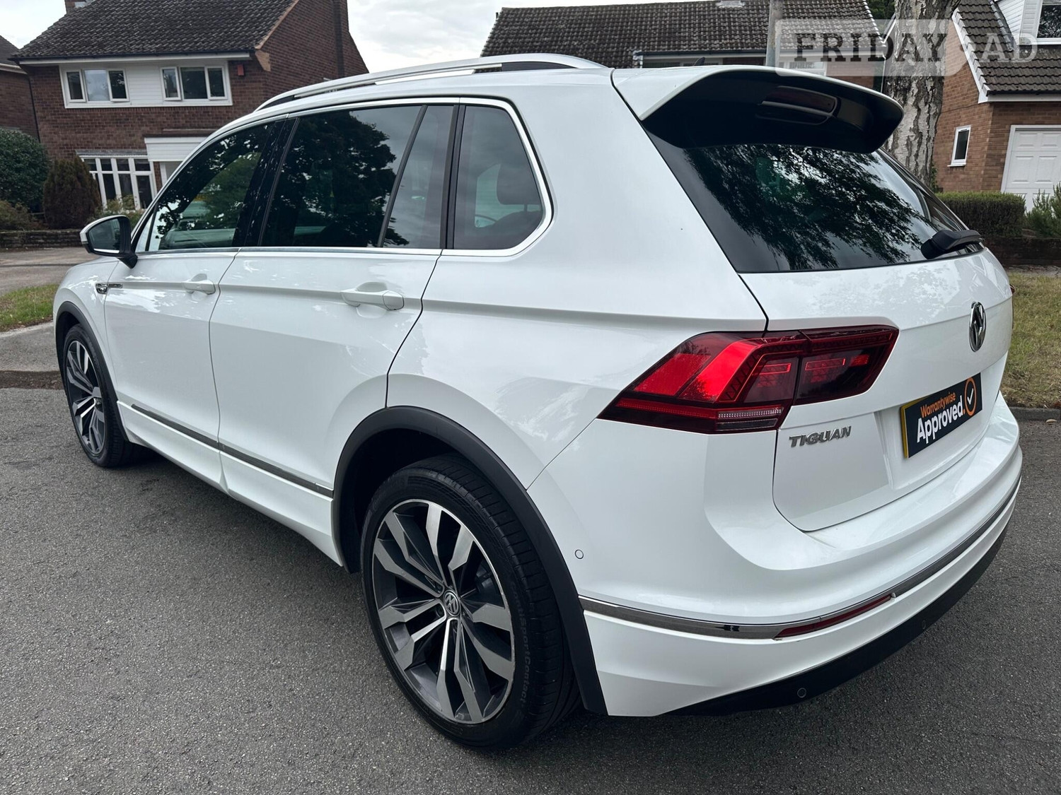 Volkswagen Tiguan 2019 - Cars