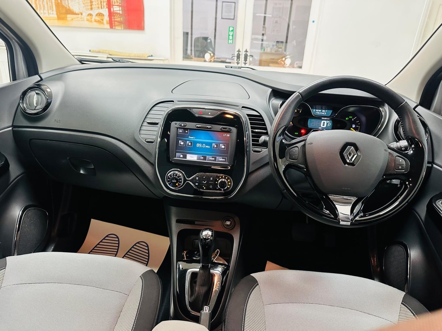[ berth ]Renault Captur