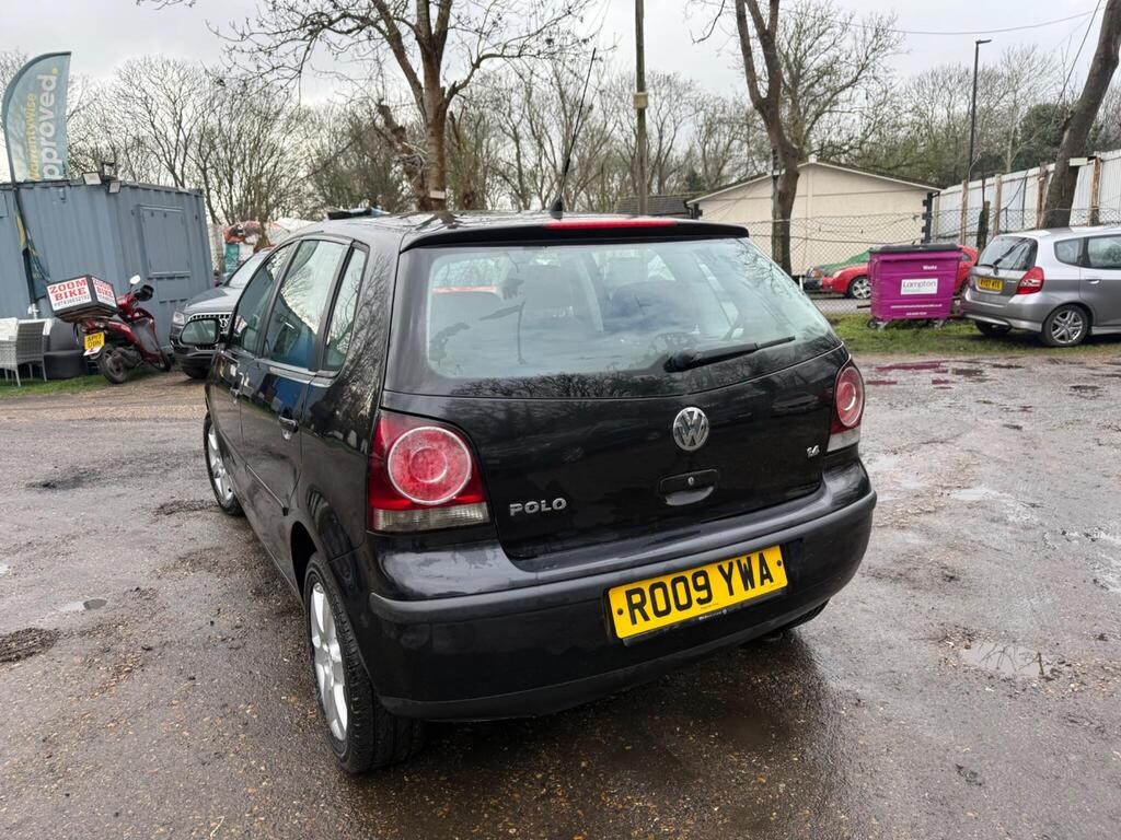 Volkswagen Polo 2009 - Cars in Hounslow
