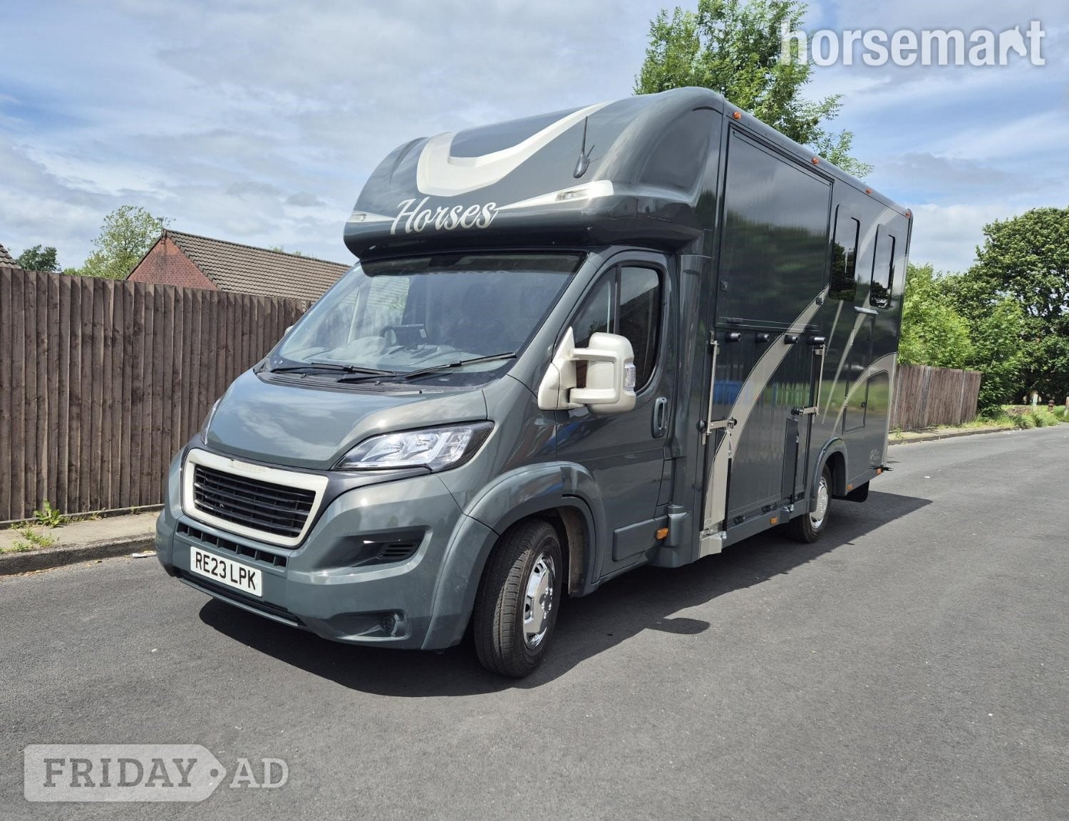 Topline  Peugeot Horsebox in Middleton