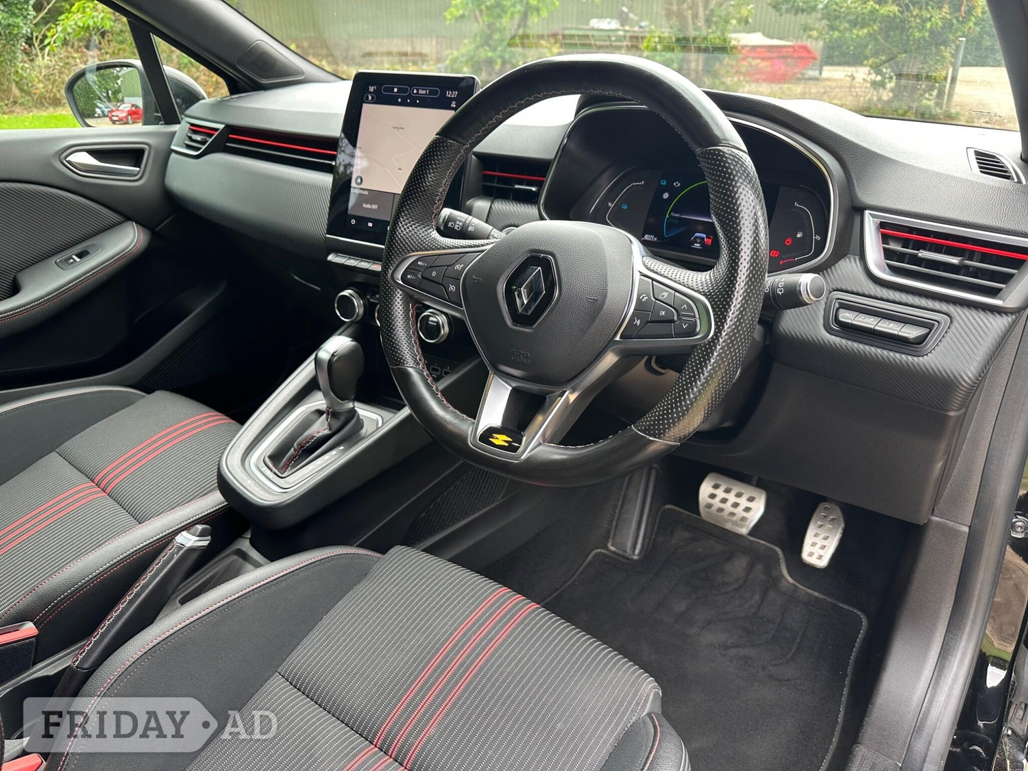 [ berth ]Renault Clio