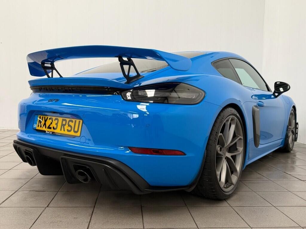 Porsche 718 Cayman 2023 - Cars