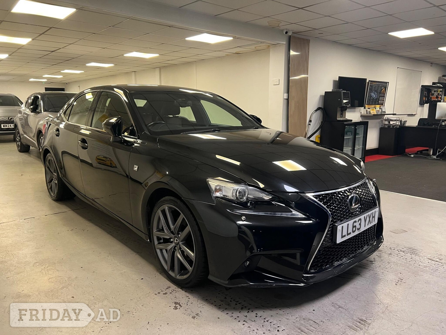 [ berth ]Lexus IS