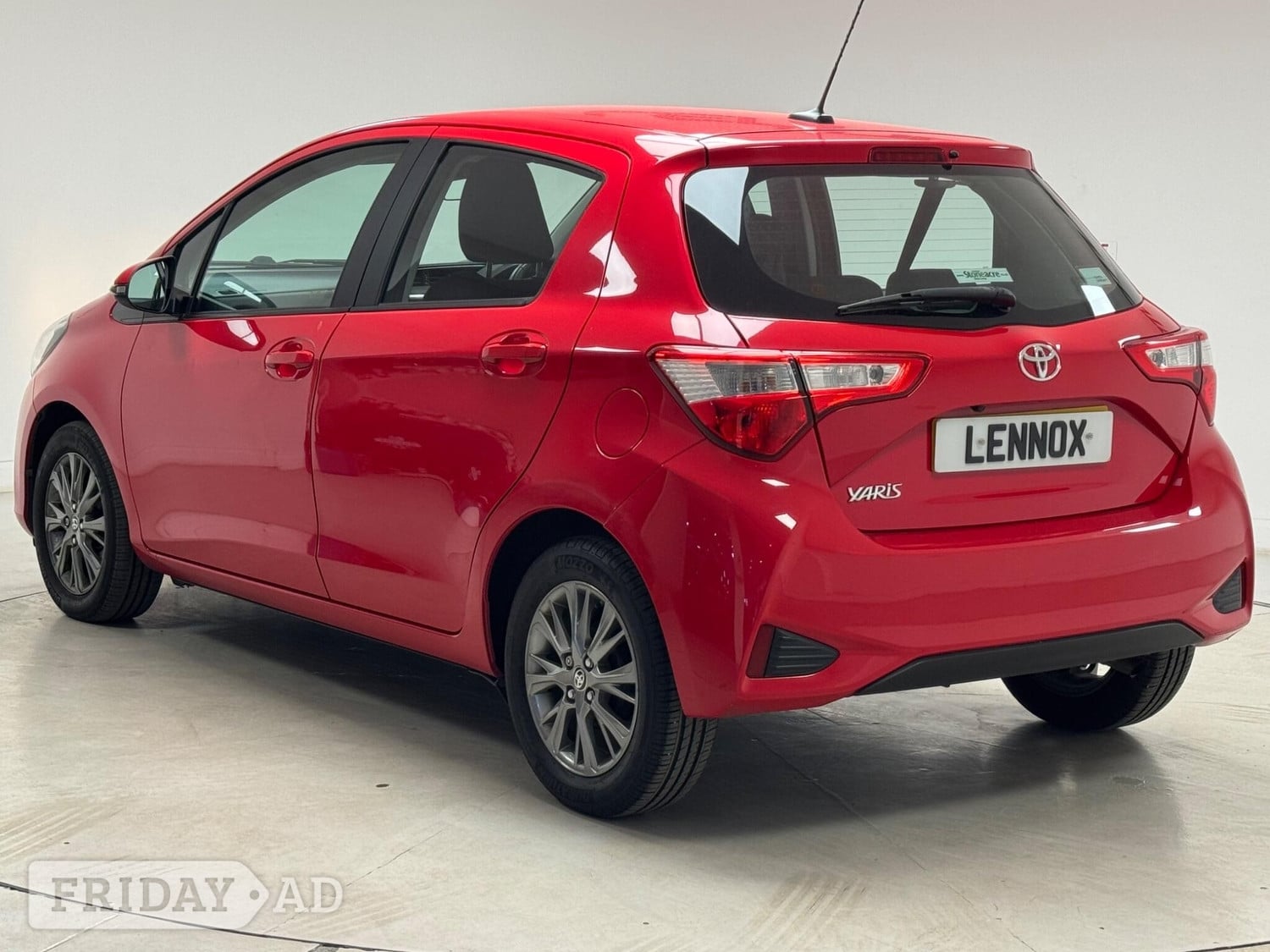 Toyota Yaris 2017 - Cars in Brent