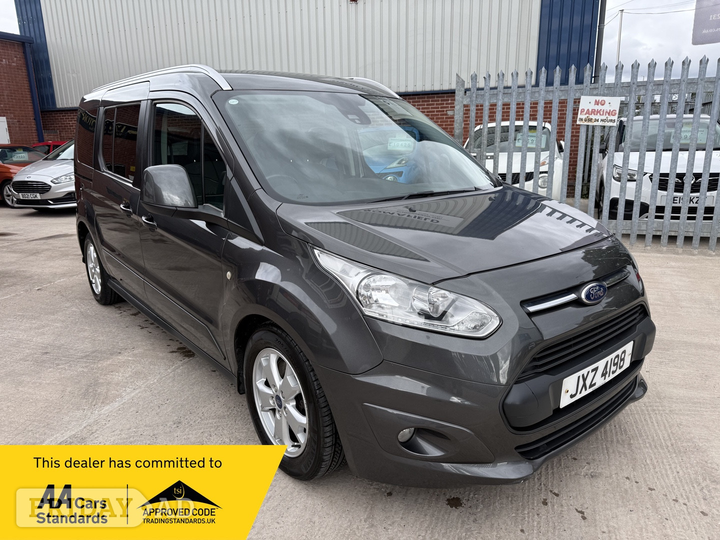 Ford Grand Tourneo Connect 2016 in Dudley