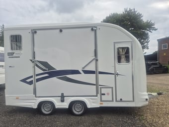 Equi-Trek Night-Treka Excel  Horse Trailer