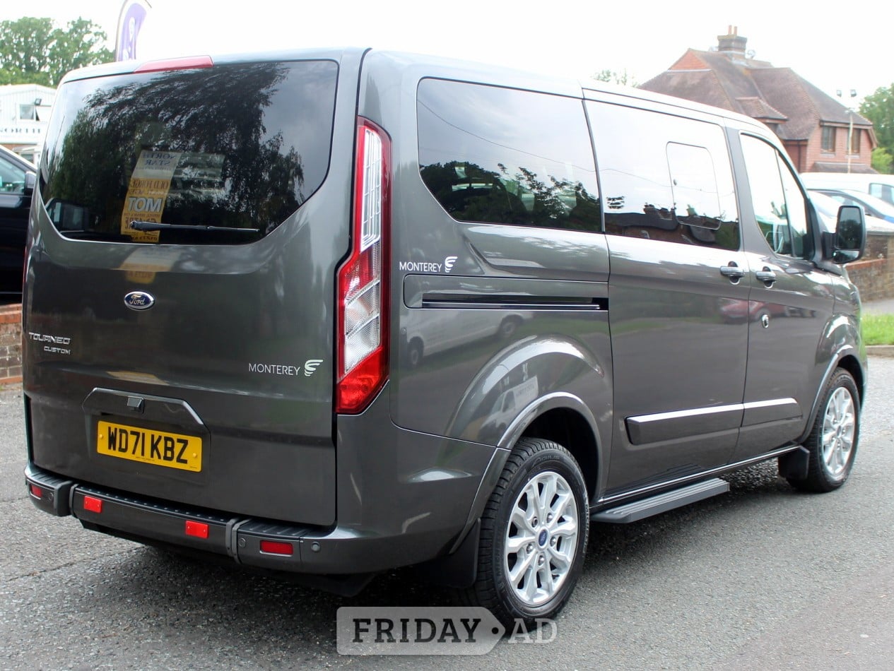 [ berth ]Ford Tourneo Custom