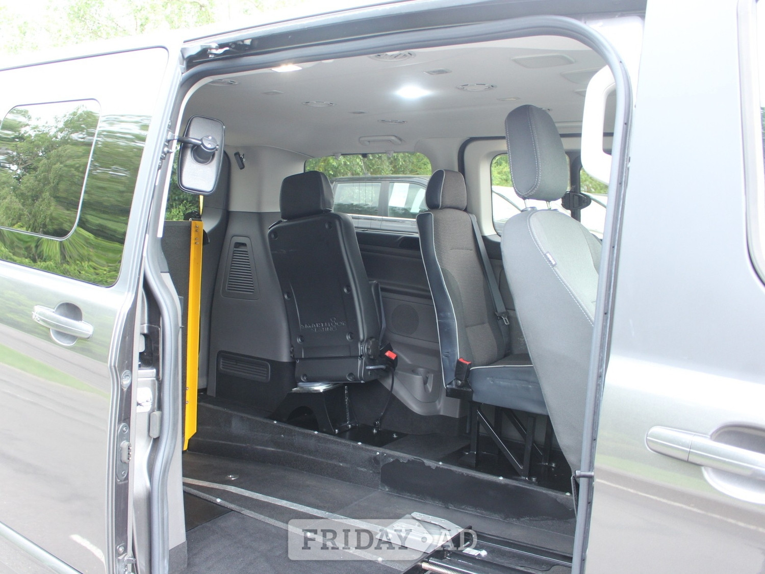 Ford Tourneo Custom 2022 - Cars